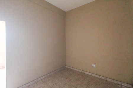 Quarto de casa para alugar com 1 quarto, 140m² em Chácara Coqueiro, Itaquaquecetuba