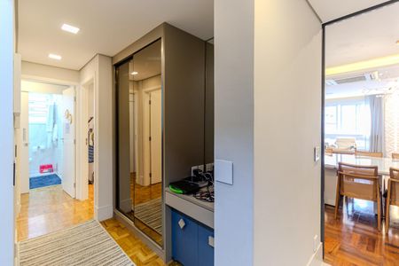 Apartamento à venda com 208m², 3 quartos e 2 vagasCorredor