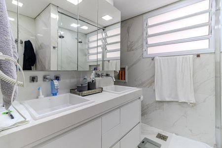 Apartamento à venda com 208m², 3 quartos e 2 vagasBanheiro da Suíte 3