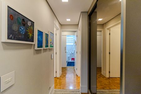 Apartamento à venda com 208m², 3 quartos e 2 vagasCorredor