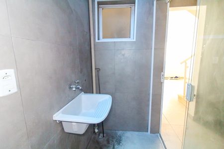 Casa de condomínio à venda com 51m², 2 quartos e 1 vagaÁrea de Serviço