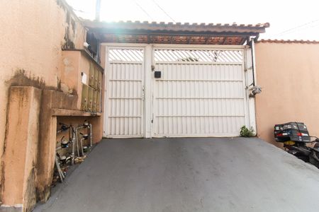 Casa de condomínio à venda com 51m², 2 quartos e 1 vagaEntrada