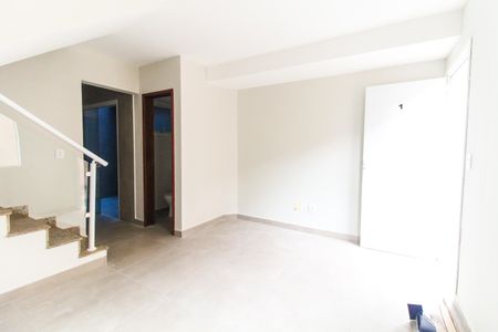 Casa de condomínio à venda com 51m², 2 quartos e 1 vagaSala
