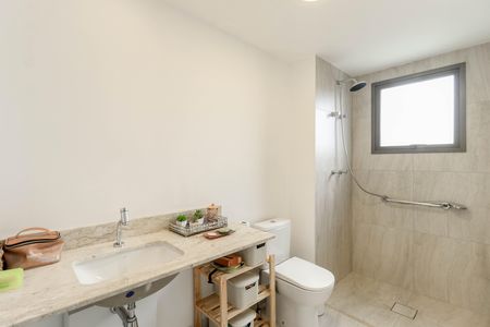 Apartamento à venda com 112m², 2 quartos e 2 vagas Apartamento à venda com 112m², 2 quartos e 2 vagasBanheiro da Suíte 2