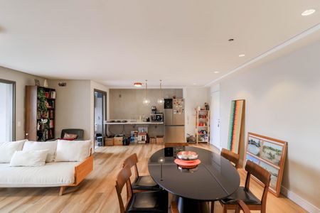 Apartamento à venda com 112m², 2 quartos e 2 vagas Apartamento à venda com 112m², 2 quartos e 2 vagasSala