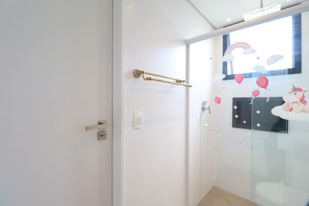 Apartamento à venda com 187m², 3 quartos e 4 vagasBanheiro da Suíte 2