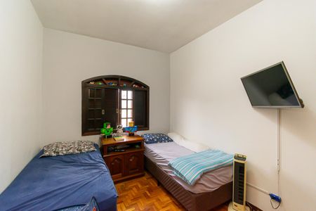 Casa à venda com 190m², 5 quartos e 5 vagas Casa à venda com 190m², 5 quartos e 5 vagasQuarto 2