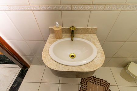 Casa à venda com 190m², 5 quartos e 5 vagas Casa à venda com 190m², 5 quartos e 5 vagasLavabo