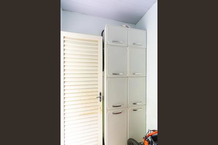 Casa à venda com 190m², 5 quartos e 5 vagas Casa à venda com 190m², 5 quartos e 5 vagasQuarto de Serviço