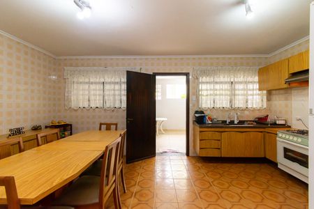 Casa à venda com 190m², 5 quartos e 5 vagas Casa à venda com 190m², 5 quartos e 5 vagasCozinha