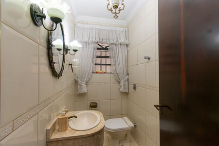 Casa à venda com 190m², 5 quartos e 5 vagas Casa à venda com 190m², 5 quartos e 5 vagasLavabo