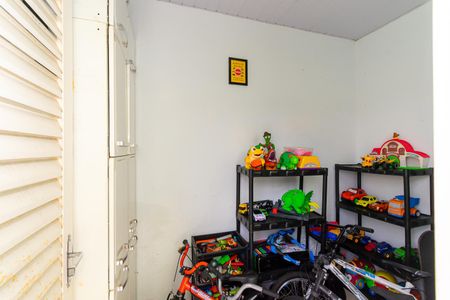 Casa à venda com 190m², 5 quartos e 5 vagas Casa à venda com 190m², 5 quartos e 5 vagasQuarto de Serviço