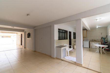 Casa à venda com 190m², 5 quartos e 5 vagas Casa à venda com 190m², 5 quartos e 5 vagasGaragem