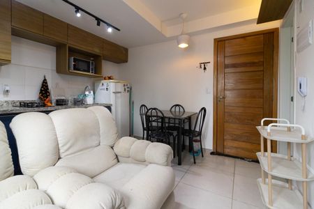 Sala/Cozinha e Área de Serviço de apartamento para alugar com 1 quarto, 34m² em Tremembé, São Paulo