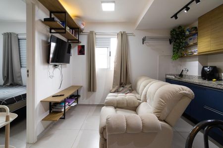 Sala/Cozinha e Área de Serviço de apartamento para alugar com 1 quarto, 34m² em Tremembé, São Paulo
