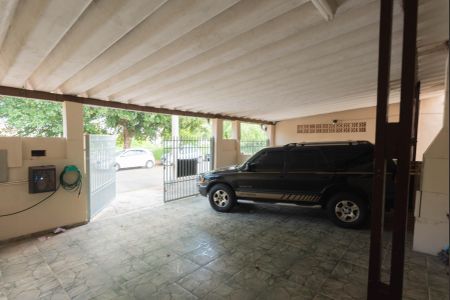 Casa à venda com 257m², 2 quartos e 3 vagasGaragem