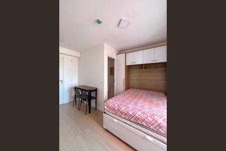 Quarto de kitnet/studio para alugar com 1 quarto, 20m² em Vila Santo Estefano, São Paulo