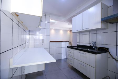 Apartamento à venda com 60m², 2 quartos e 1 vaga Apartamento à venda com 60m², 2 quartos e 1 vagaCozinha - Armários