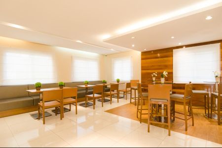 Apartamento à venda com 80m², 3 quartos e 2 vagas Apartamento à venda com 80m², 3 quartos e 2 vagasÁrea comum