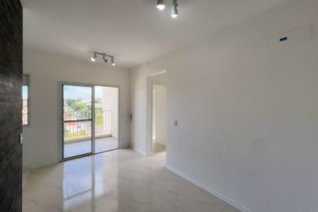 Sala de apartamento para alugar com 2 quartos, 55m² em Jardim Santo Antonio, Valinhos