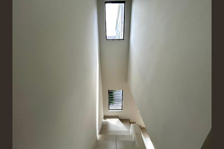Apartamento para alugar com 60m², 2 quartos e 1 vagaEscada