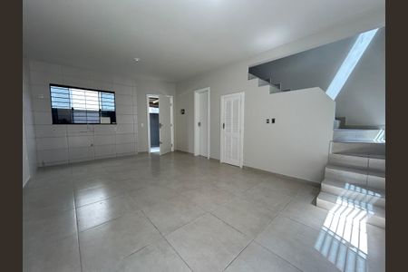 Sala de apartamento para alugar com 2 quartos, 60m² em São João do Rio Vermelho, Florianópolis