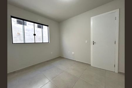 Quarto de apartamento para alugar com 2 quartos, 60m² em São João do Rio Vermelho, Florianópolis