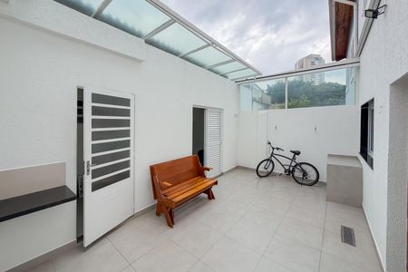Casa à venda com 150m², 4 quartos e 2 vagasÁrea Externa