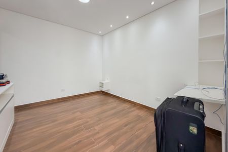 Casa à venda com 150m², 4 quartos e 2 vagasEdícula - Suíte