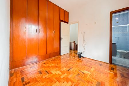 Casa à venda com 150m², 4 quartos e 2 vagasSuíte