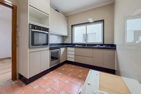 Casa à venda com 150m², 4 quartos e 2 vagasCozinha