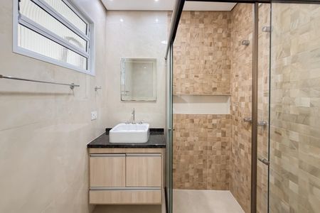 Casa à venda com 150m², 4 quartos e 2 vagasEdícula - Banheiro da Suíte