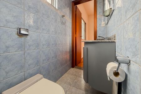 Casa à venda com 150m², 4 quartos e 2 vagasBanheiro da Suíte