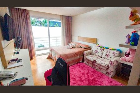 Casa à venda com 4 quartos, 750m² em Adalgisa, São Paulo