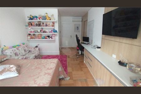 Casa à venda com 4 quartos, 750m² em Adalgisa, São Paulo