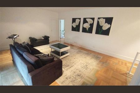 Casa à venda com 4 quartos, 750m² em Adalgisa, São Paulo