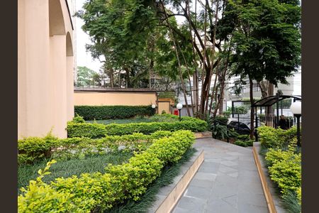 Apartamento para alugar com 160m², 3 quartos e 2 vagas Apartamento para alugar com 160m², 3 quartos e 2 vagasJardim frontal