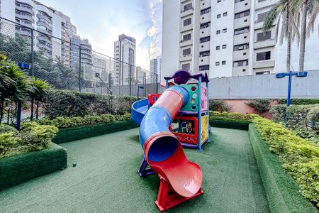 Apartamento à venda com 103m², 3 quartos e 2 vagasÁrea comum - Playground