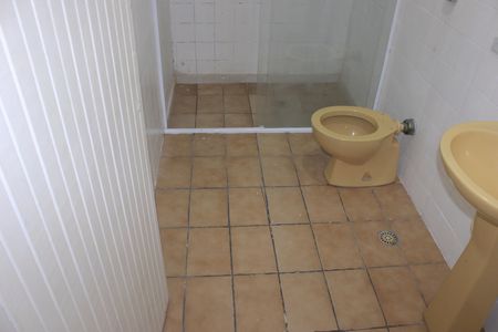 Casa à venda com 190m², 3 quartos e 2 vagasBanheiro 