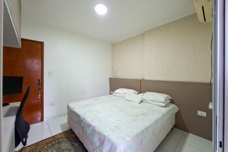 Apartamento para alugar com 81m², 2 quartos e 1 vagaQuarto