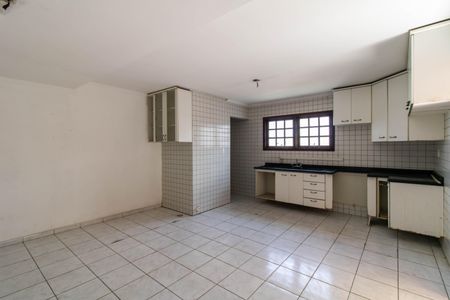 Casa à venda com 240m², 3 quartos e 5 vagas Casa à venda com 240m², 3 quartos e 5 vagasCozinha