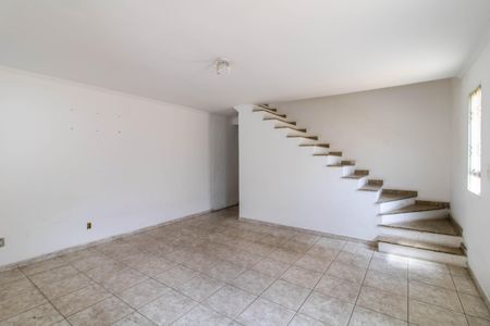 Sala de casa à venda com 3 quartos, 240m² em Jardim Barbosa, Guarulhos