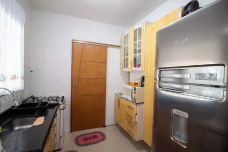 Casa para alugar com 111m², 2 quartos e 2 vagasCozinha 