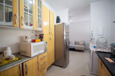 Casa para alugar com 111m², 2 quartos e 2 vagasCozinha 