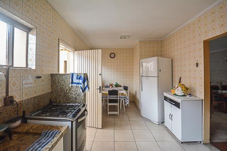 Casa à venda com 206m², 3 quartos e 2 vagas Casa à venda com 206m², 3 quartos e 2 vagasCozinha