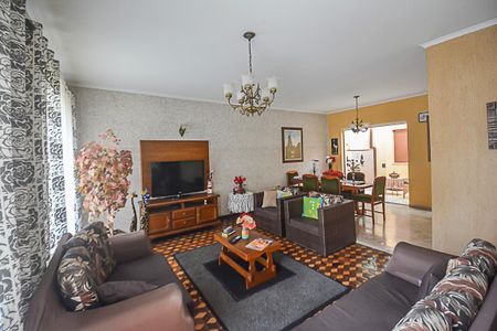 Casa à venda com 206m², 3 quartos e 2 vagas Casa à venda com 206m², 3 quartos e 2 vagasSala