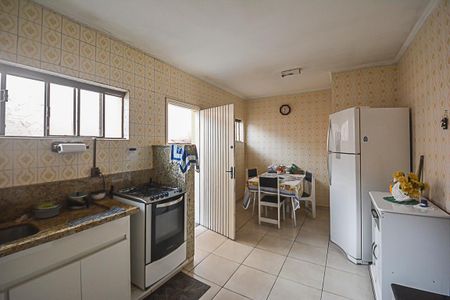 Casa à venda com 206m², 3 quartos e 2 vagas Casa à venda com 206m², 3 quartos e 2 vagasCozinha