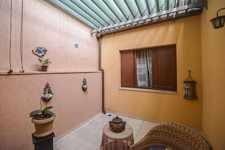 Casa à venda com 206m², 3 quartos e 2 vagas Casa à venda com 206m², 3 quartos e 2 vagasJardim de Inverno