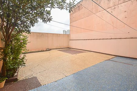 Casa à venda com 206m², 3 quartos e 2 vagas Casa à venda com 206m², 3 quartos e 2 vagasQuintal