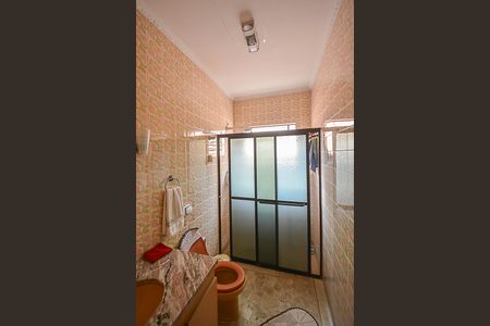 Casa à venda com 206m², 3 quartos e 2 vagas Casa à venda com 206m², 3 quartos e 2 vagasBanheiro